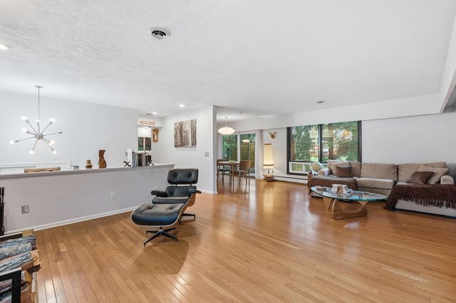 2146 Treehaven Drive, Kalamazoo City, MI 49008