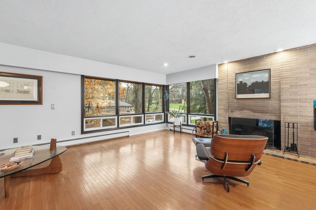 2146 Treehaven Drive, Kalamazoo City, MI 49008