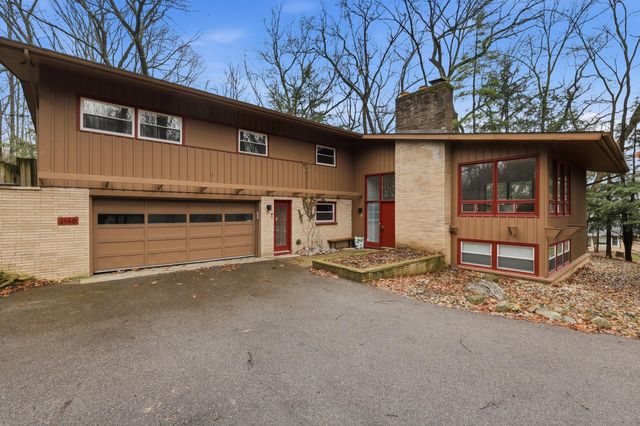 2146 Treehaven Drive, Kalamazoo City, MI 49008