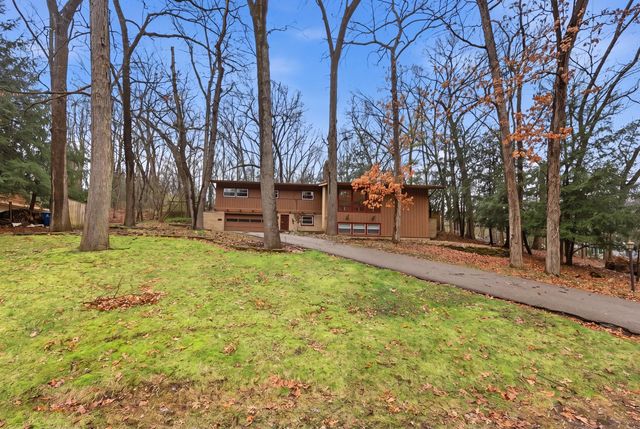 2146 Treehaven Drive, Kalamazoo City, MI 49008