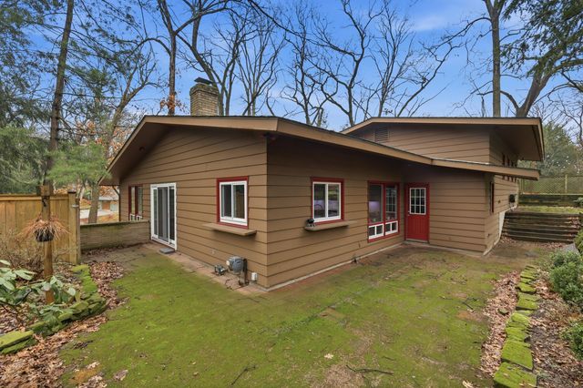 2146 Treehaven Drive, Kalamazoo City, MI 49008