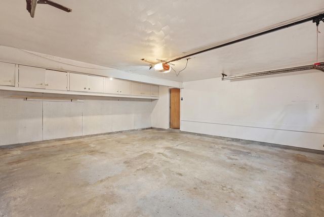 2146 Treehaven Drive, Kalamazoo City, MI 49008