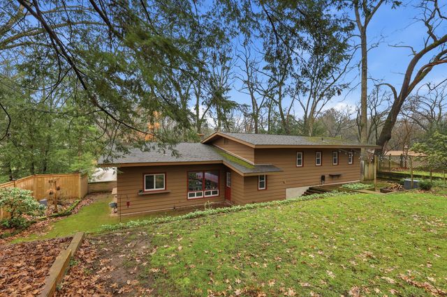 2146 Treehaven Drive, Kalamazoo City, MI 49008