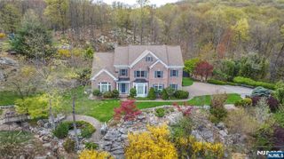 21 Monksville Court, Ringwood, NJ 07456