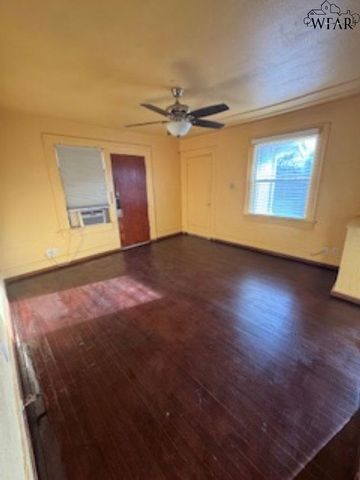 2406 AVENUE E, Wichita Falls, TX 76309