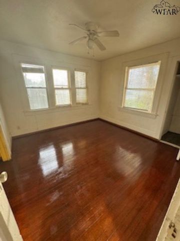 2406 AVENUE E, Wichita Falls, TX 76309