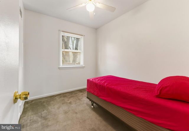 5 PEROT AVE, Cherry Hill, NJ 08003