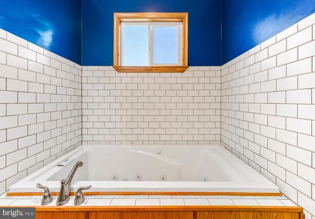 5 PEROT AVE, Cherry Hill, NJ 08003