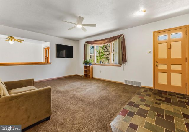 5 PEROT AVE, Cherry Hill, NJ 08003