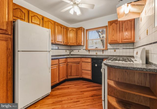 5 PEROT AVE, Cherry Hill, NJ 08003