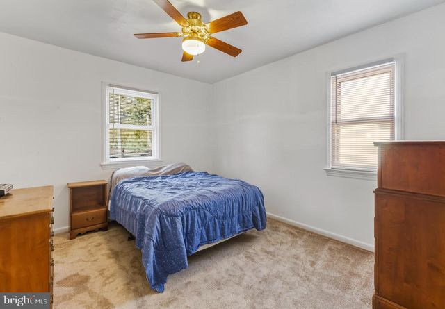 5 PEROT AVE, Cherry Hill, NJ 08003