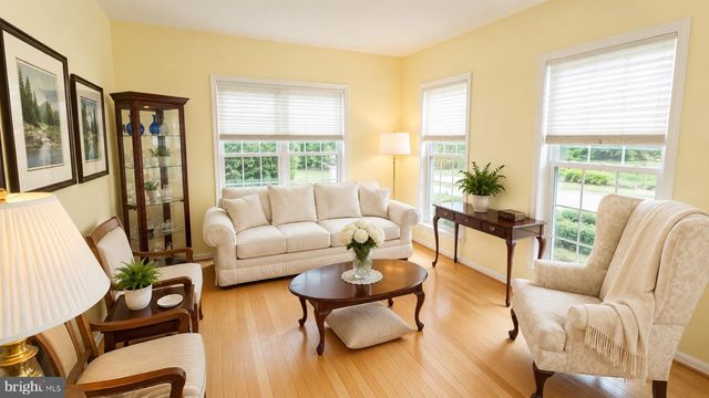 1 HENLOPEN CT, Newark, DE 19711