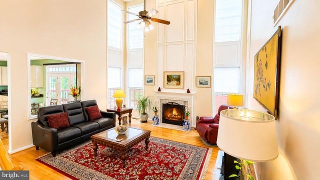 1 HENLOPEN CT, Newark, DE 19711