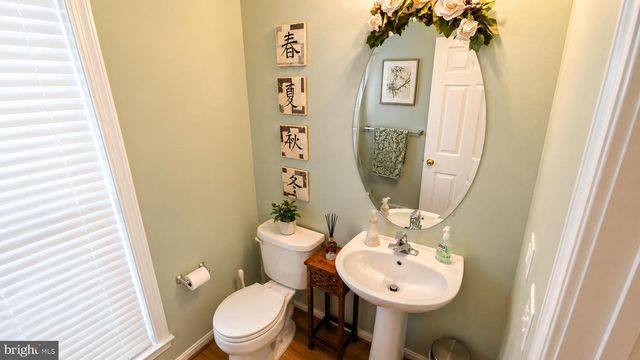 1 HENLOPEN CT, Newark, DE 19711