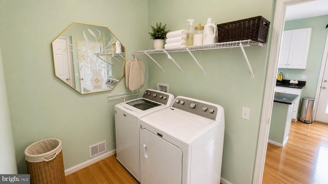 1 HENLOPEN CT, Newark, DE 19711