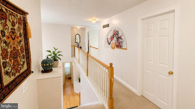 1 HENLOPEN CT, Newark, DE 19711