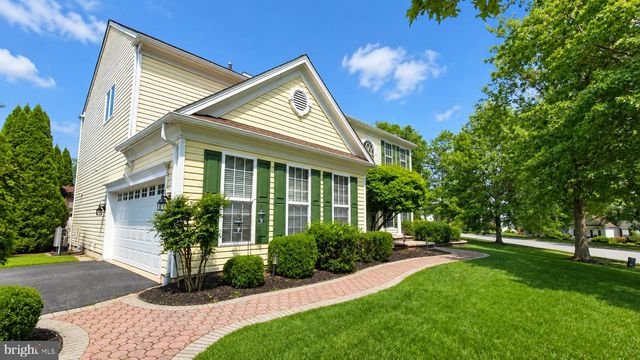 1 HENLOPEN CT, Newark, DE 19711