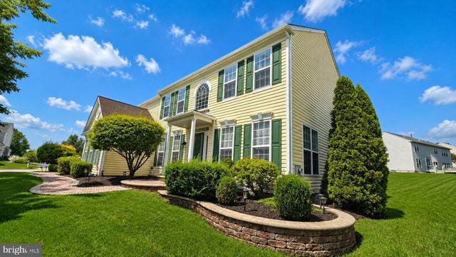 1 HENLOPEN CT, Newark, DE 19711