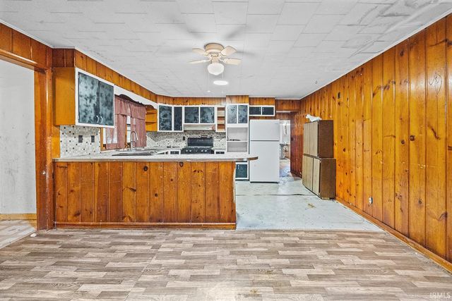 305 S Smith Street, Boswell, IN 47921