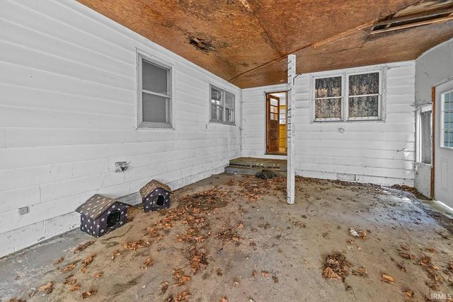 305 S Smith Street, Boswell, IN 47921