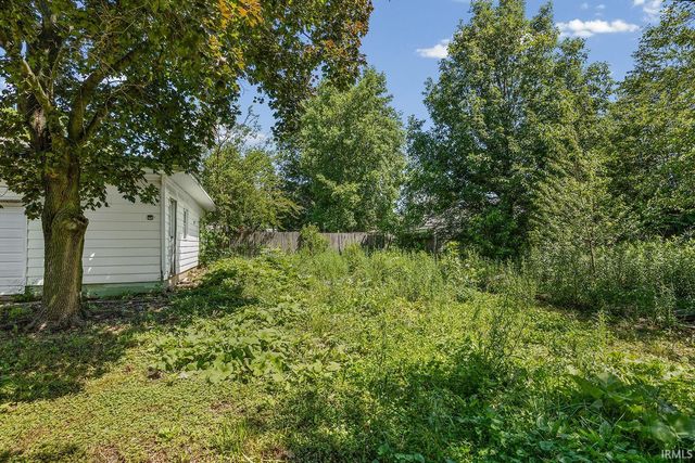 305 S Smith Street, Boswell, IN 47921