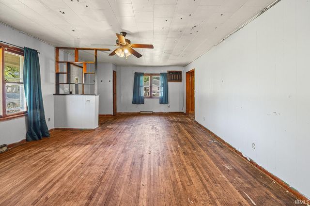 305 S Smith Street, Boswell, IN 47921