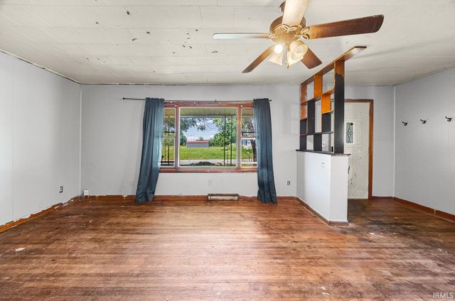 305 S Smith Street, Boswell, IN 47921