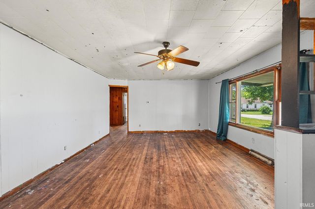 305 S Smith Street, Boswell, IN 47921