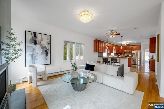 177 Lawson Place, Paramus, NJ 07652
