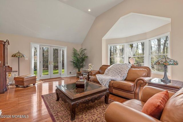 54 Bluefield Road, Lincroft, NJ 07738