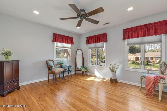 54 Bluefield Road, Lincroft, NJ 07738