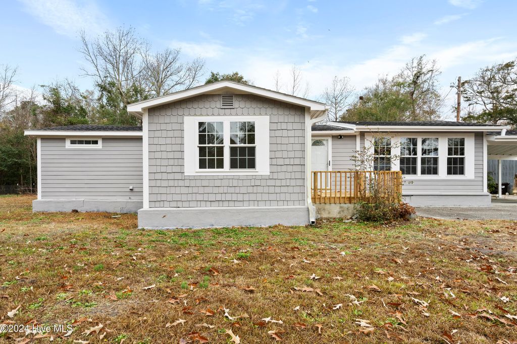 159 Tillett Lane, Sneads Ferry, NC 28460