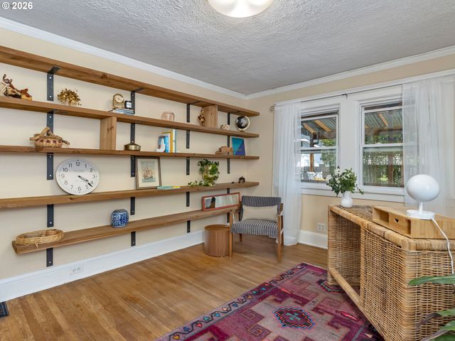 6104 N KERBY Ave, Portland, OR 97217