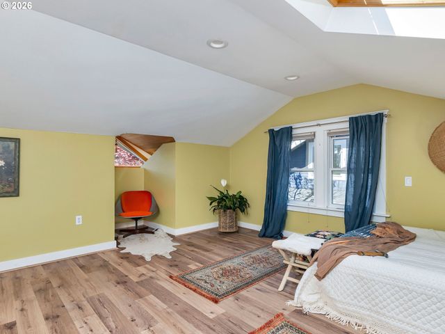 6104 N KERBY Ave, Portland, OR 97217