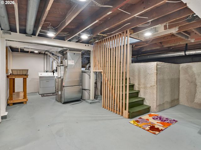 6104 N KERBY Ave, Portland, OR 97217