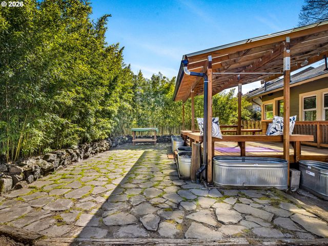 6104 N KERBY Ave, Portland, OR 97217