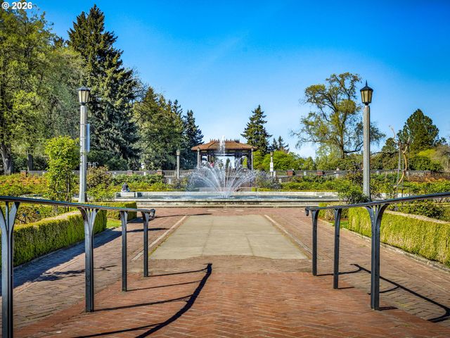 6104 N KERBY Ave, Portland, OR 97217