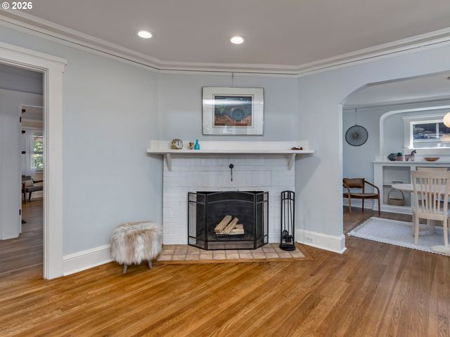 6104 N KERBY Ave, Portland, OR 97217