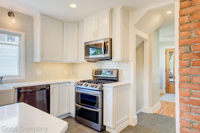 308 E Lawrence Avenue, Royal Oak, MI 48073