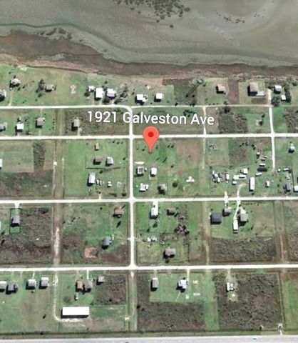 1921 Galveston Avenue, Port Bolivar, TX 77650