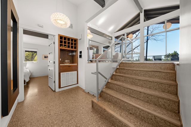 6404 Lakeshore DR, Lago Vista, TX 78645