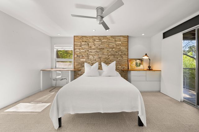 6404 Lakeshore DR, Lago Vista, TX 78645