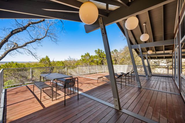 6404 Lakeshore DR, Lago Vista, TX 78645