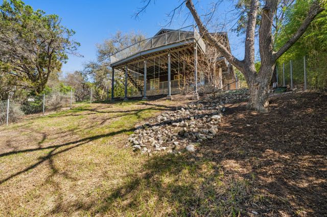 6404 Lakeshore DR, Lago Vista, TX 78645