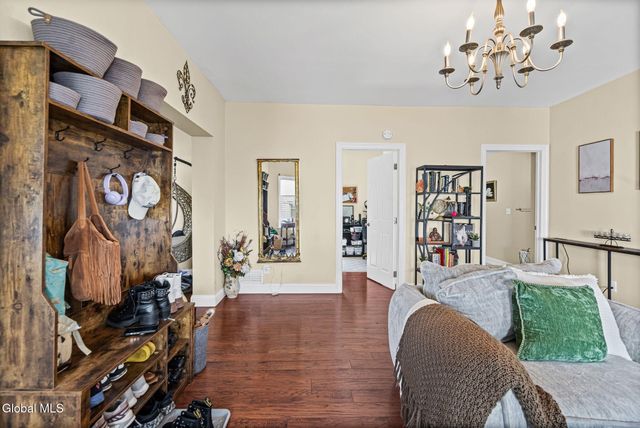 32 5th Street, Gloversville, NY 12078
