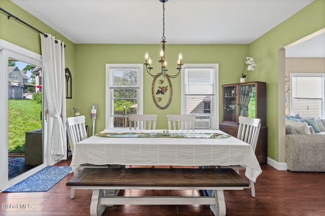 32 5th Street, Gloversville, NY 12078