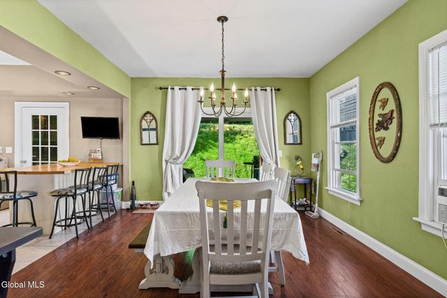 32 5th Street, Gloversville, NY 12078
