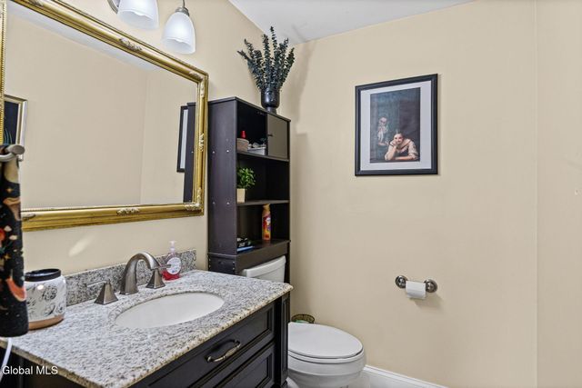 32 5th Street, Gloversville, NY 12078