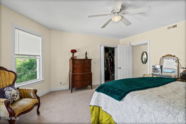 32 5th Street, Gloversville, NY 12078