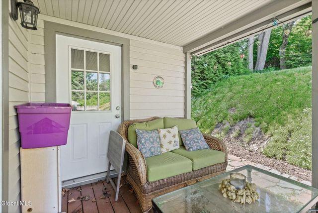 32 5th Street, Gloversville, NY 12078